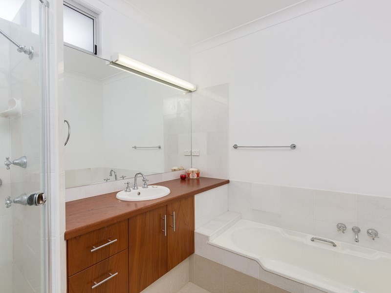 176 Wynnum North Road, Wynnum QLD 4178