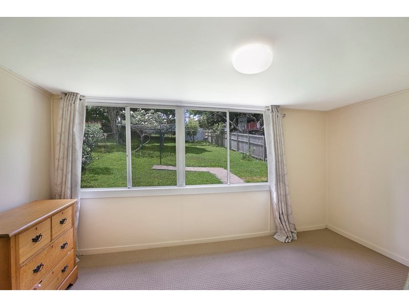 28 First Street, Camp Hill QLD 4152