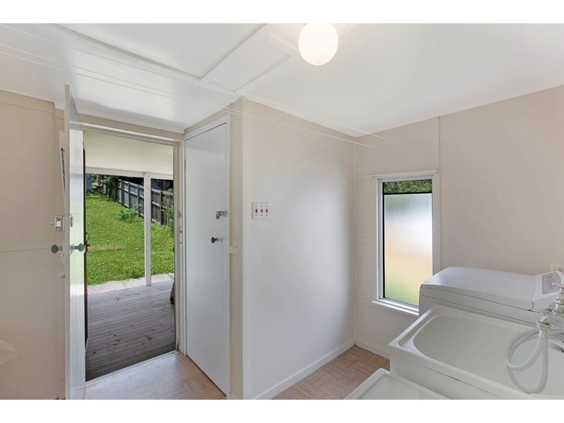 28 First Street, Camp Hill QLD 4152