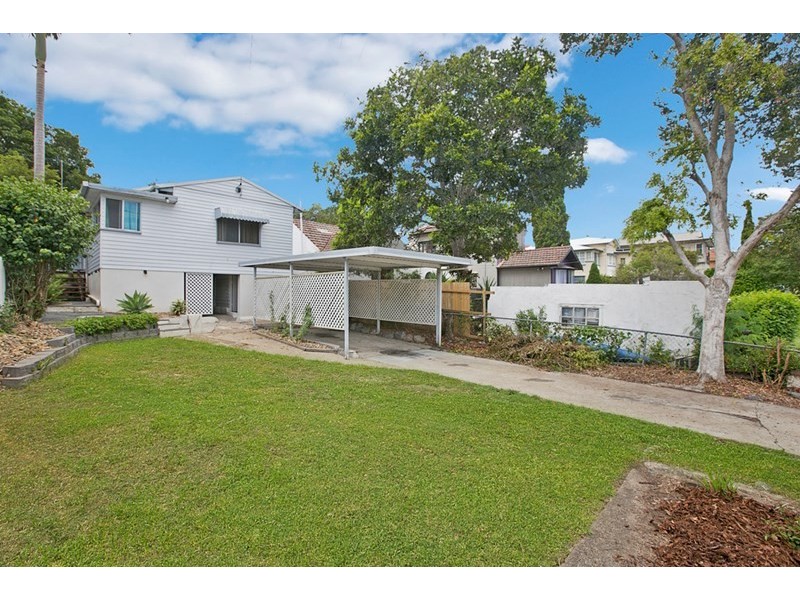 28 First Street, Camp Hill QLD 4152