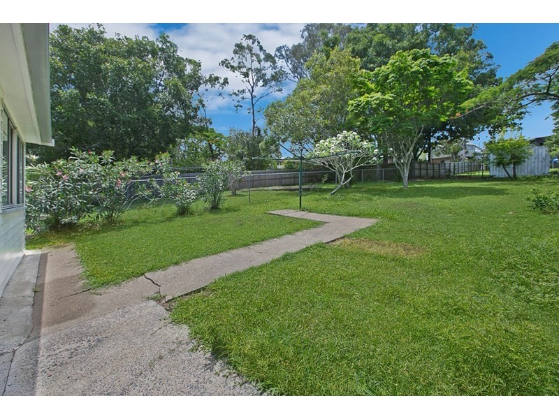 28 First Street, Camp Hill QLD 4152