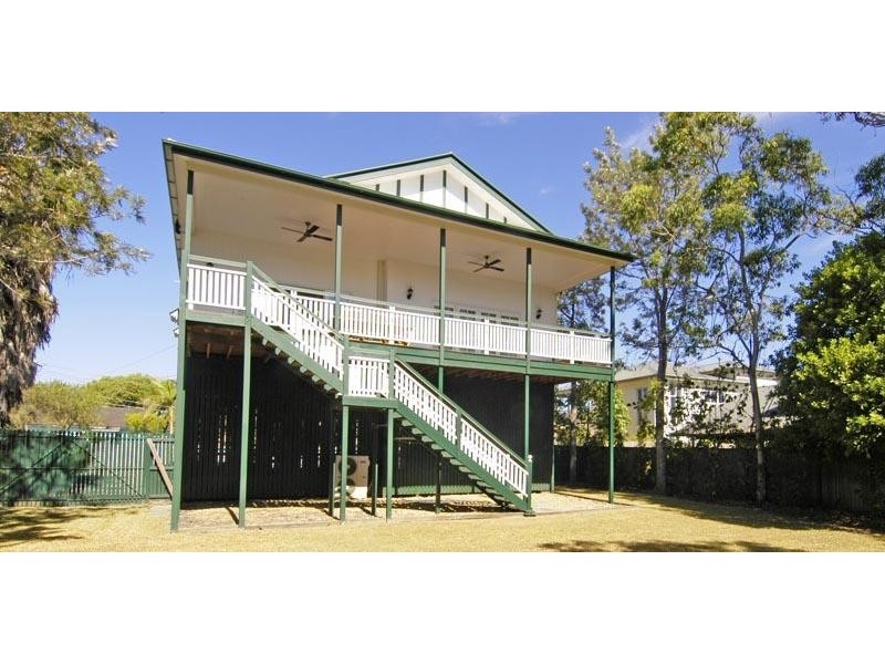 73 Barton Road, Hawthorne QLD 4171