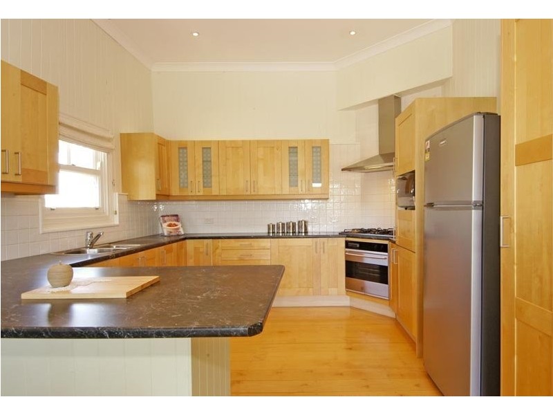 73 Barton Road, Hawthorne QLD 4171