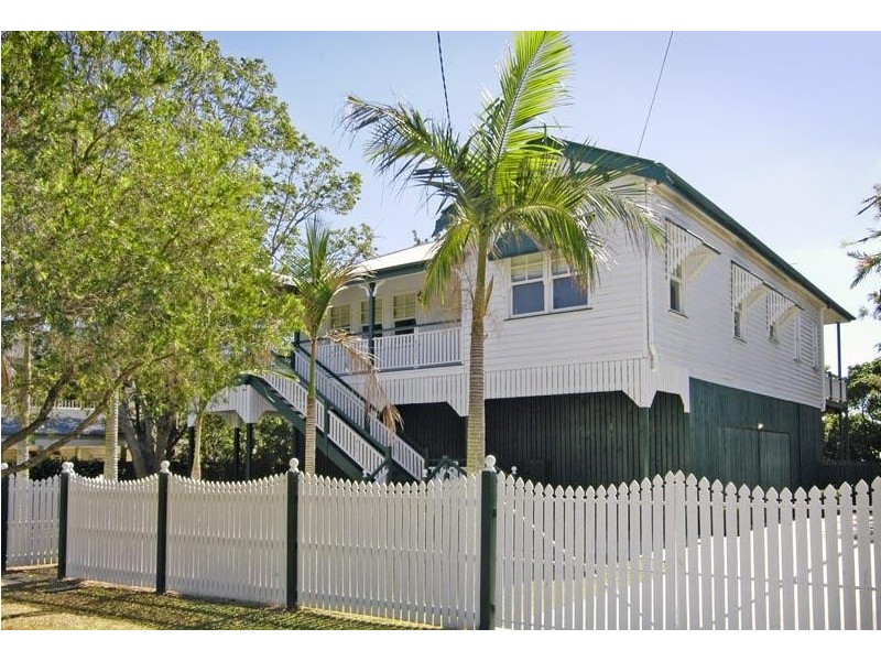 73 Barton Road, Hawthorne QLD 4171