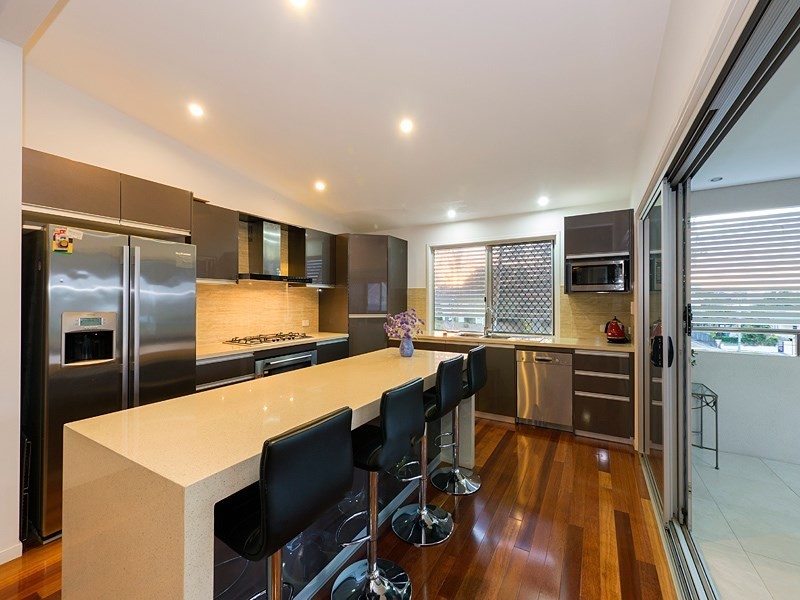 7 Doyle Street, Coorparoo QLD 4151