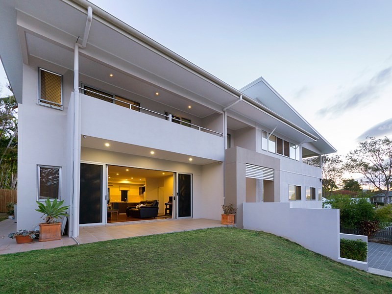 7 Doyle Street, Coorparoo QLD 4151