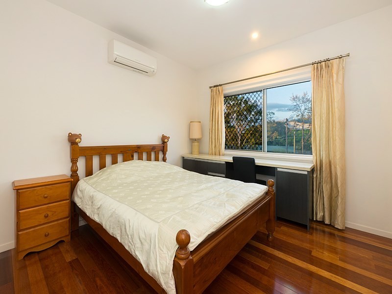 7 Doyle Street, Coorparoo QLD 4151