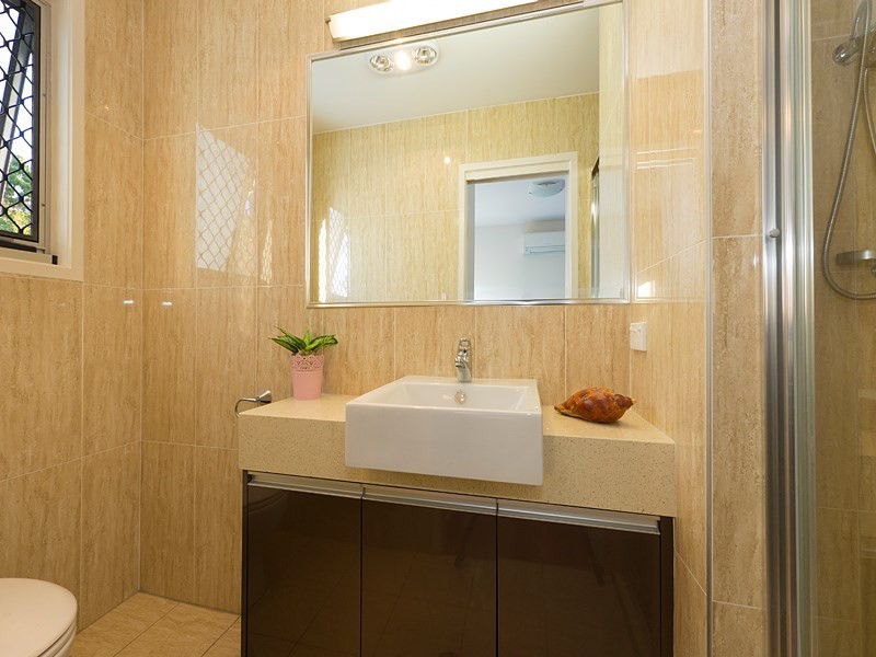 7 Doyle Street, Coorparoo QLD 4151