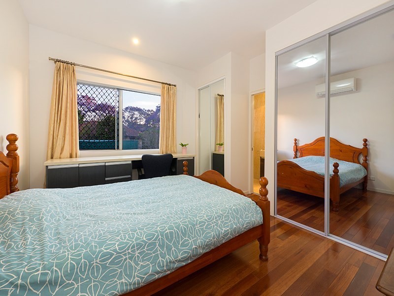 7 Doyle Street, Coorparoo QLD 4151