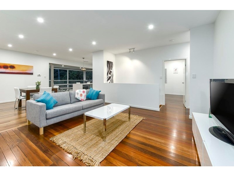 98 Victoria Street, Morningside QLD 4170