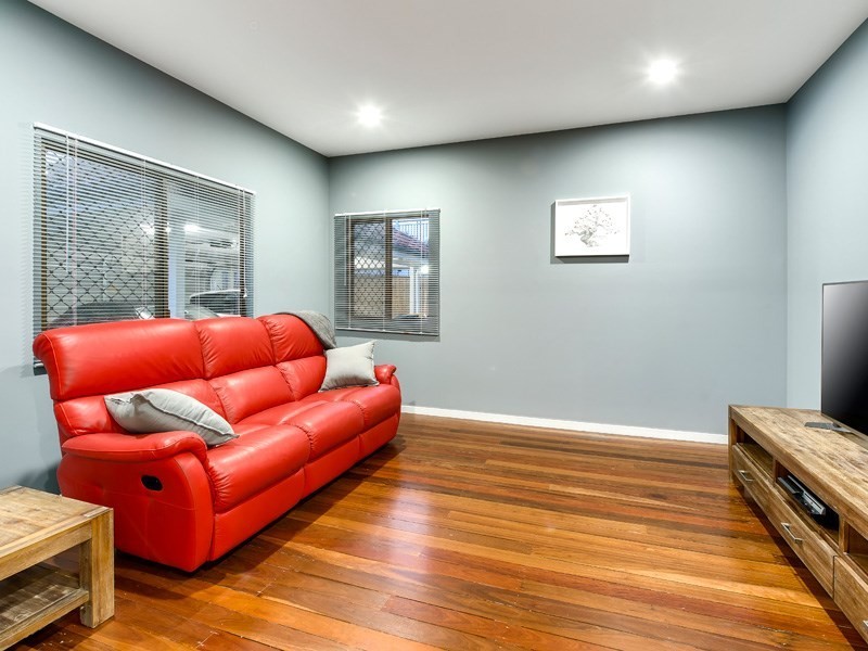 98 Victoria Street, Morningside QLD 4170