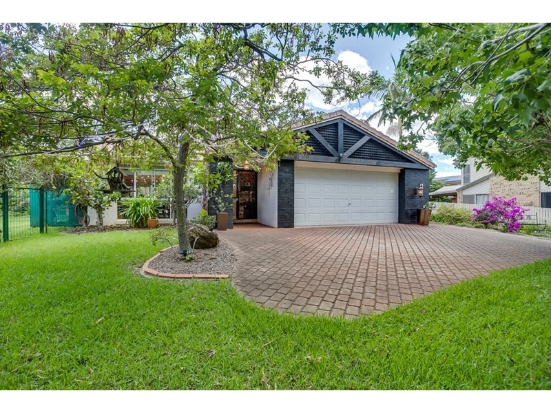 11 Tuna Street, Manly West QLD 4179