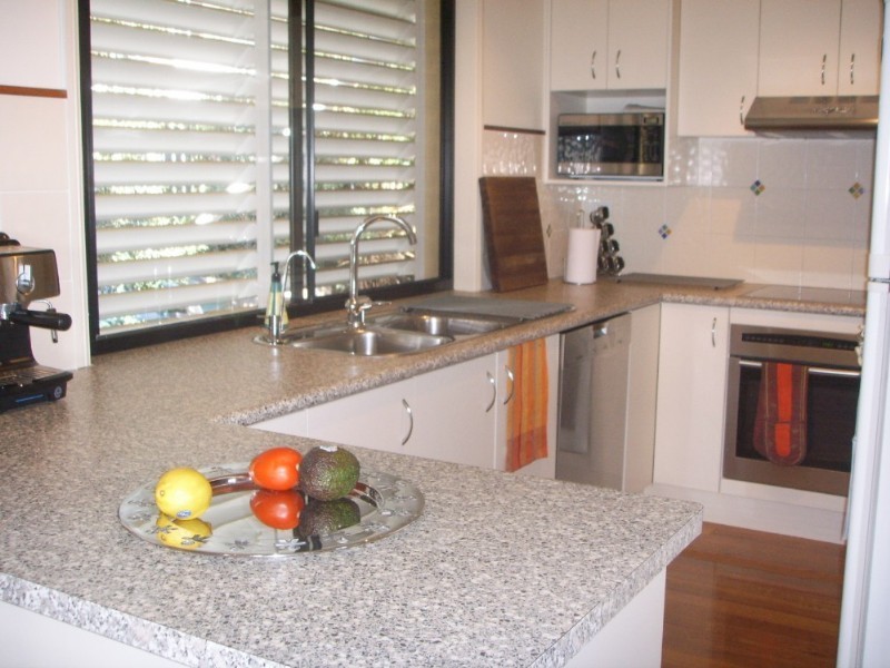 2/52A Amelia Street, Coorparoo QLD 4151