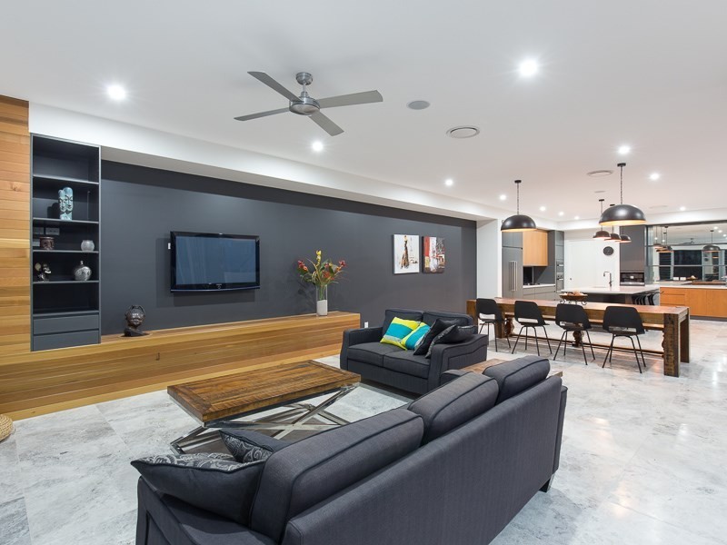 70 McConnell Street, Bulimba QLD 4171