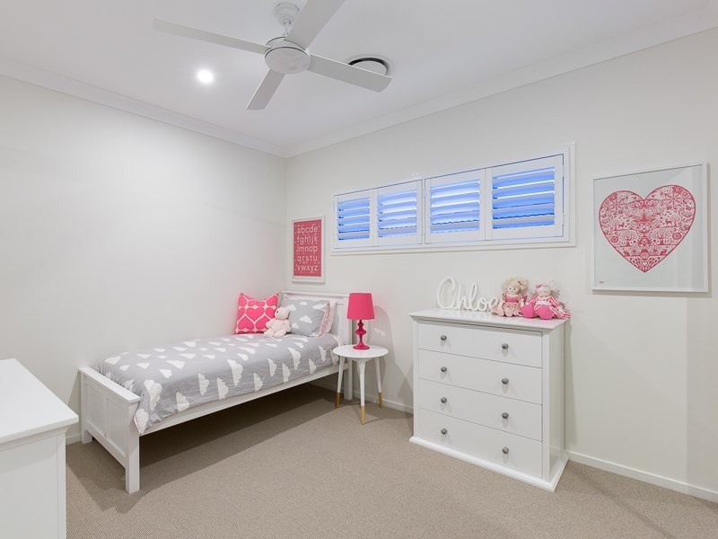 34 Lindsay Street, Hawthorne QLD 4171