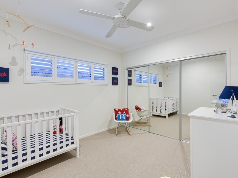 34 Lindsay Street, Hawthorne QLD 4171