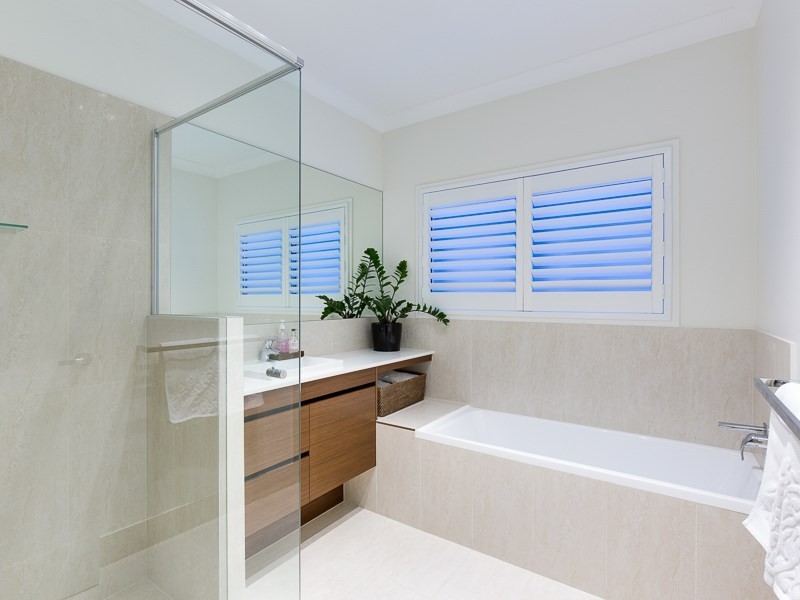 34 Lindsay Street, Hawthorne QLD 4171