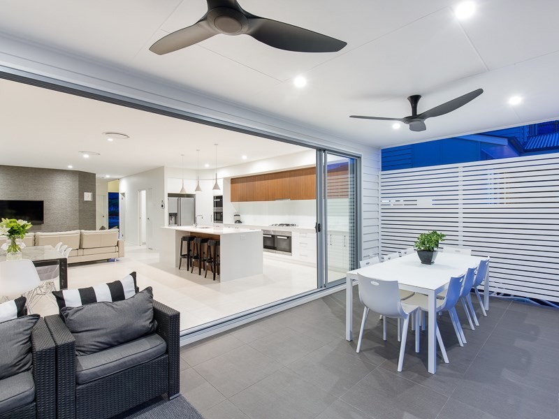 34 Lindsay Street, Hawthorne QLD 4171