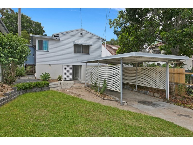 28 First Street, Camp Hill QLD 4152