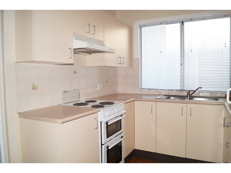 28 First Street, Camp Hill QLD 4152