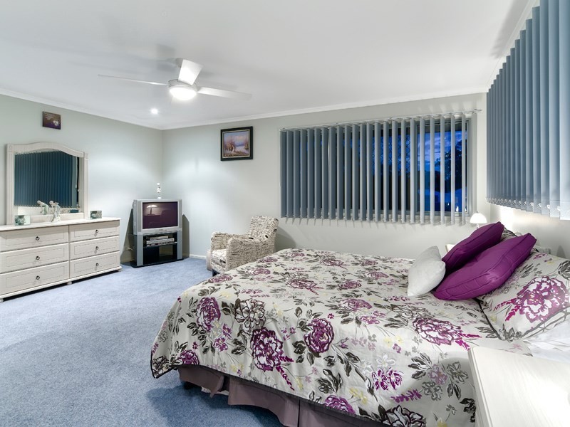 5 Robin Close, Wakerley QLD 4154