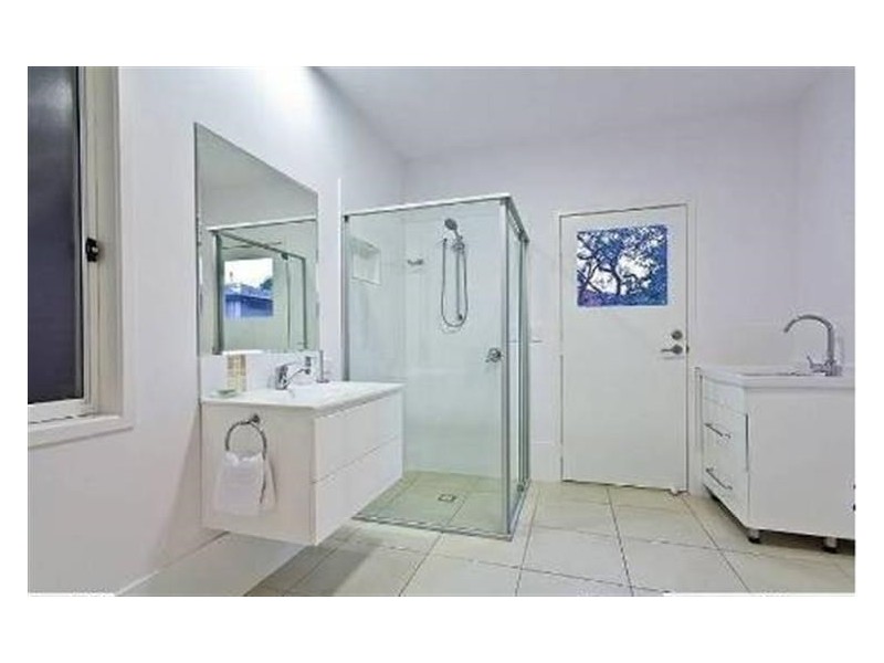 11a Laurie Street, Carina Heights QLD 4152