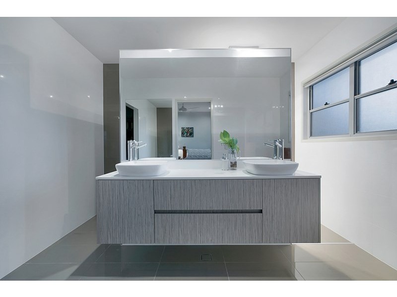 31 Gristock Street, Coorparoo QLD 4151