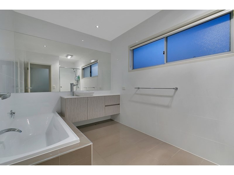 31 Gristock Street, Coorparoo QLD 4151