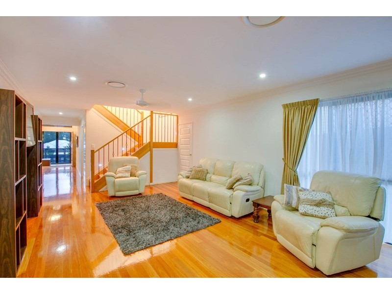 60 Turner Avenue, Fairfield QLD 4103