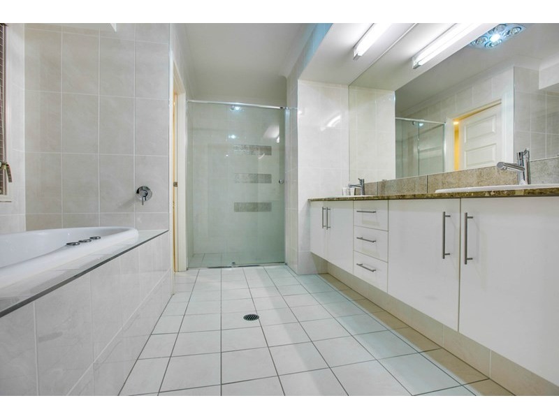 60 Turner Avenue, Fairfield QLD 4103