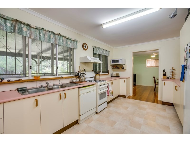 24 Coreen Street, Wynnum QLD 4178