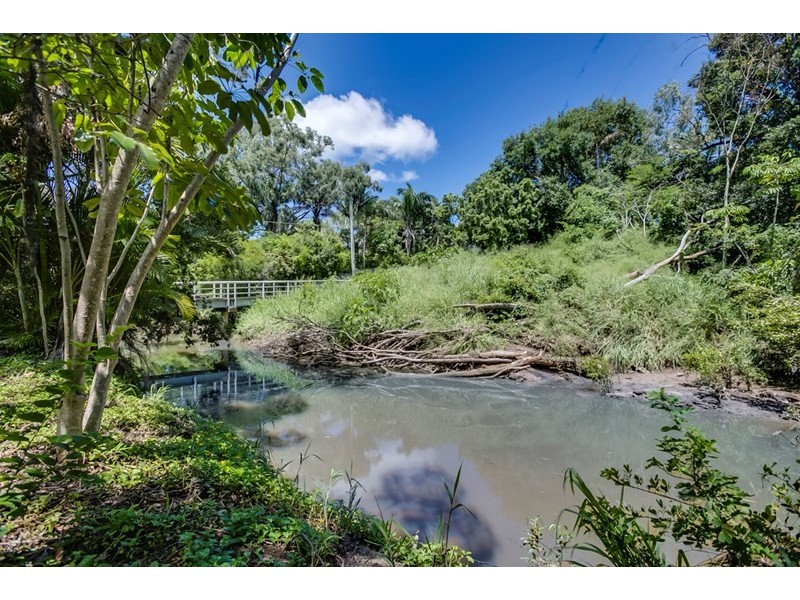 24 Coreen Street, Wynnum QLD 4178