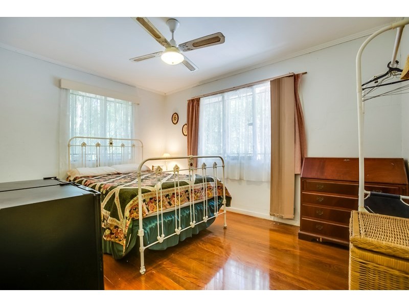 24 Coreen Street, Wynnum QLD 4178