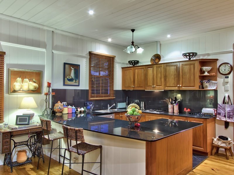 18 Apollo Road, Bulimba QLD 4171