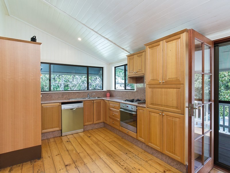 5 Bodalla Street, Norman Park QLD 4170