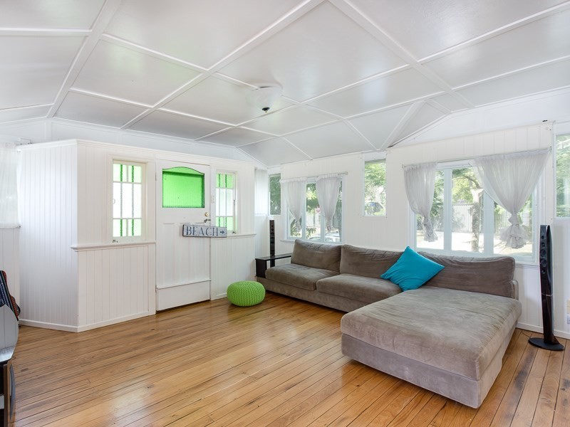 5 Bodalla Street, Norman Park QLD 4170