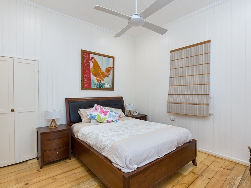 5 Bodalla Street, Norman Park QLD 4170