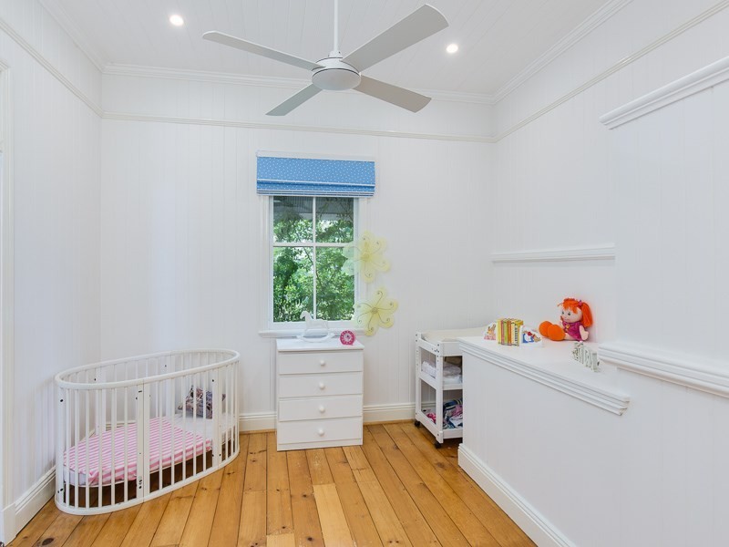 5 Bodalla Street, Norman Park QLD 4170