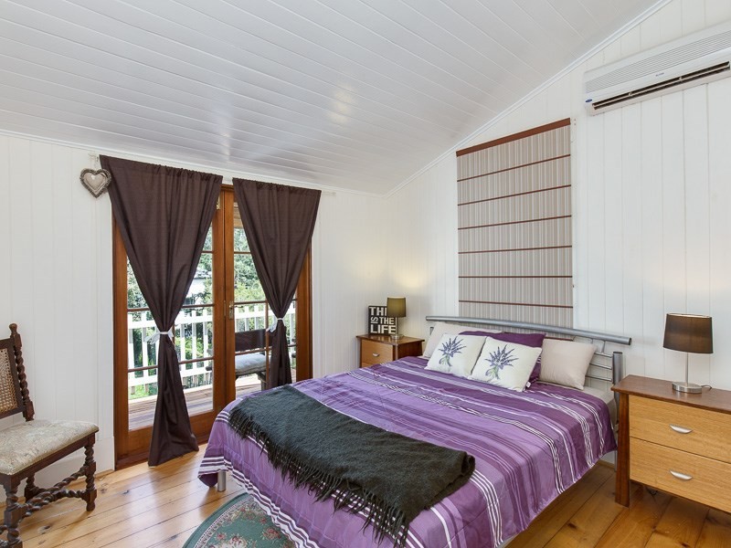 5 Bodalla Street, Norman Park QLD 4170