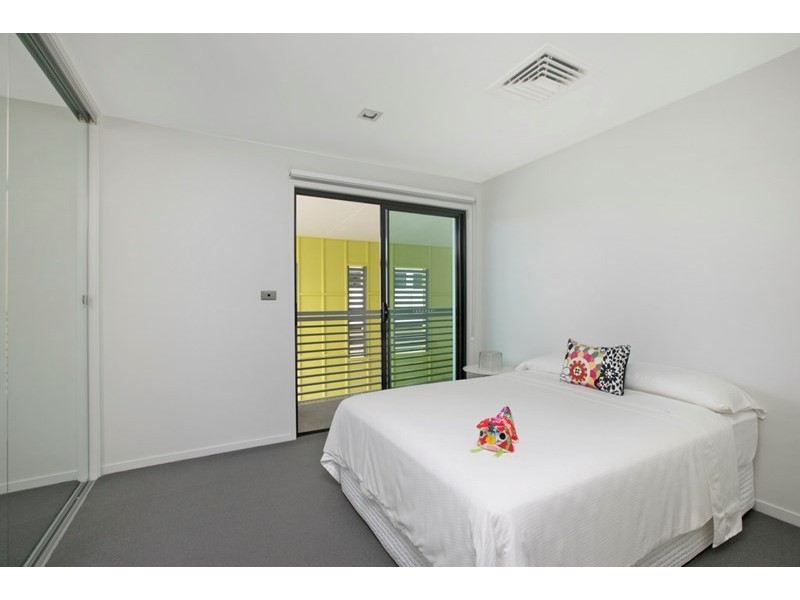 22 Shore Crescent, Bulimba QLD 4171