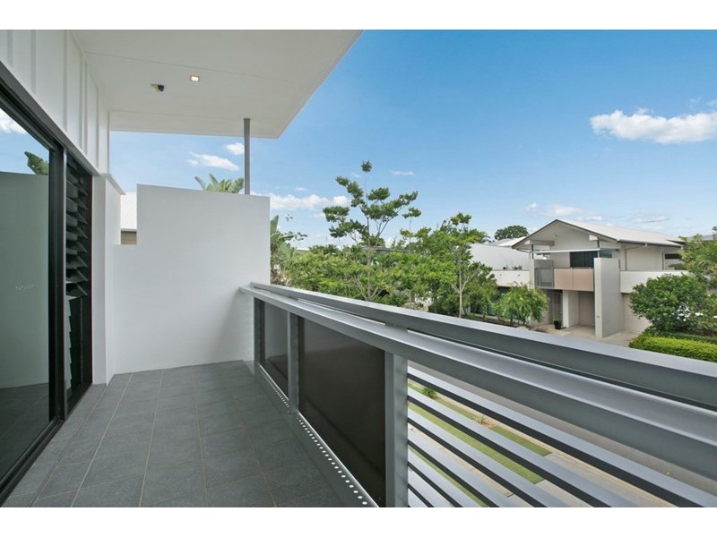 22 Shore Crescent, Bulimba QLD 4171