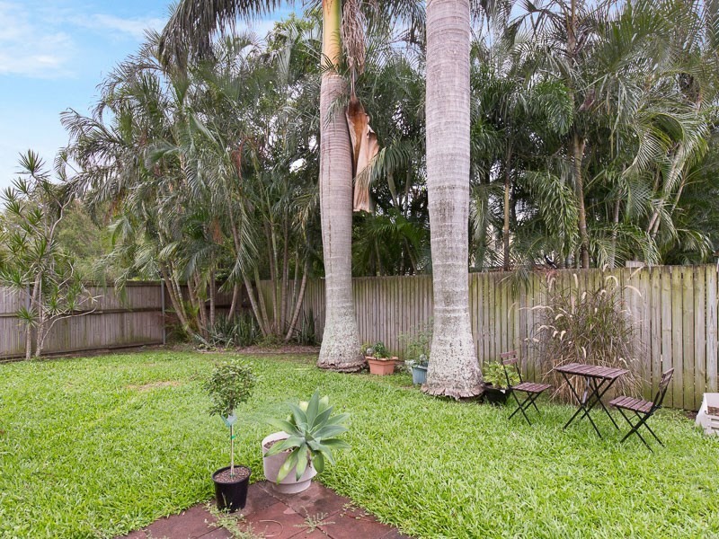 2/19 Malcolm Street, Hawthorne QLD 4171