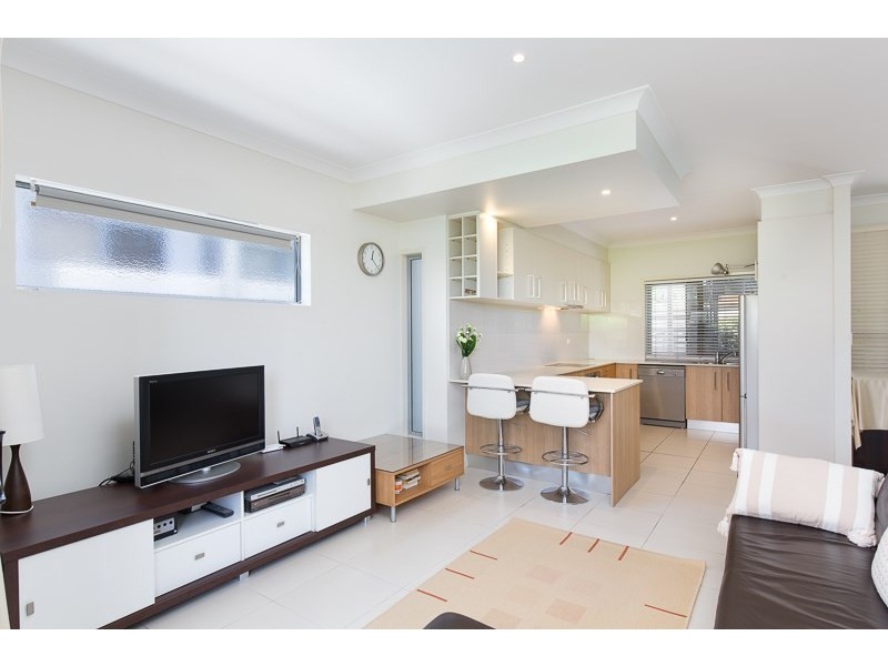 2/105 Thynne Road, Morningside QLD 4170