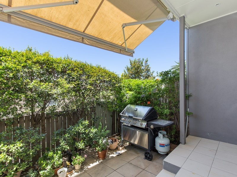 2/105 Thynne Road, Morningside QLD 4170