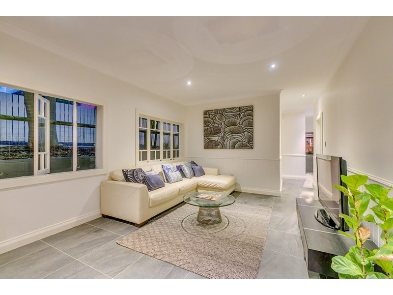 22 Beresford Terrace, Coorparoo QLD 4151