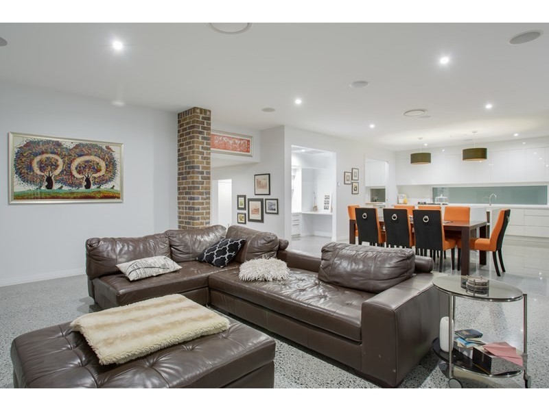 7 Merinda Street, Greenslopes QLD 4120