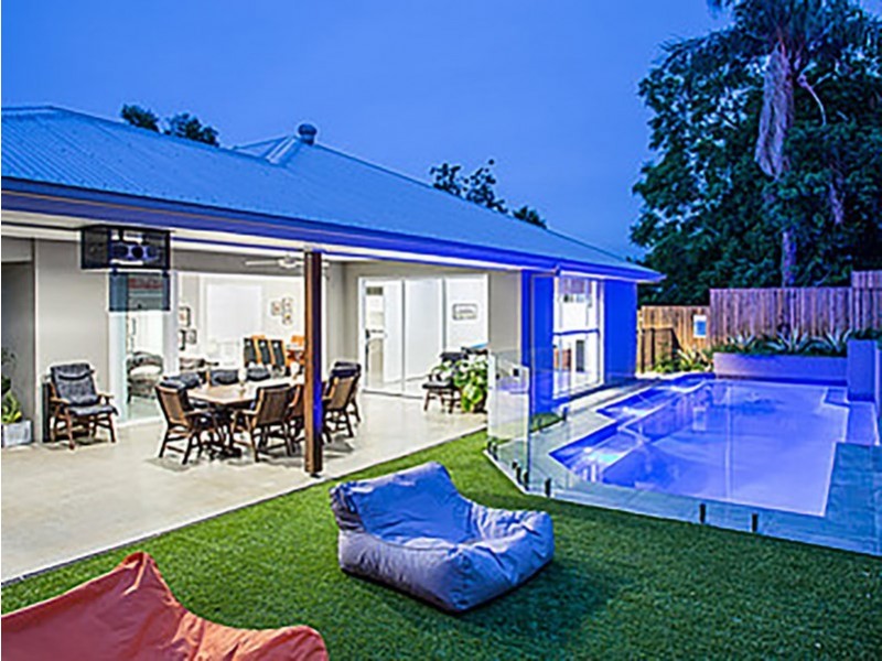 7 Merinda Street, Greenslopes QLD 4120