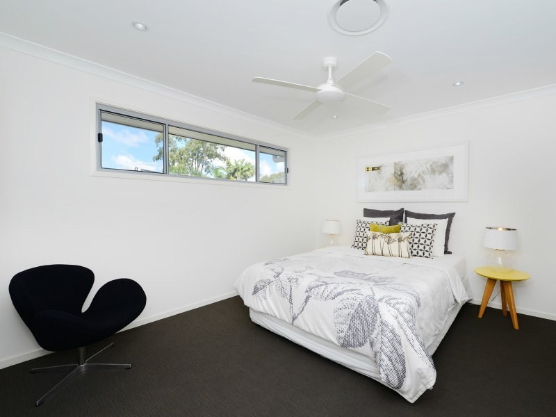 2/20 Moore Street, Morningside QLD 4170