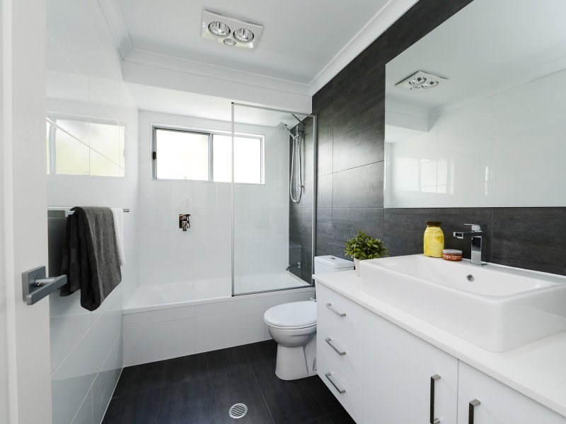 2/20 Moore Street, Morningside QLD 4170