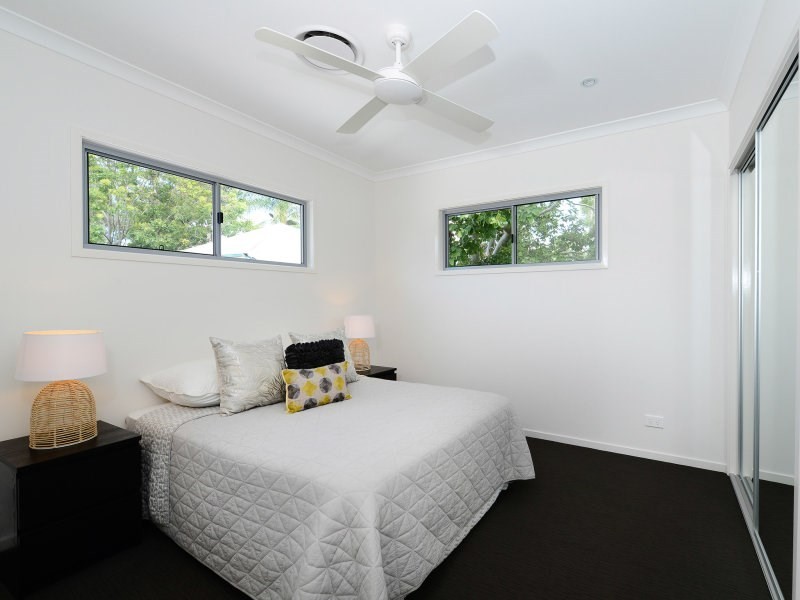 2/20 Moore Street, Morningside QLD 4170